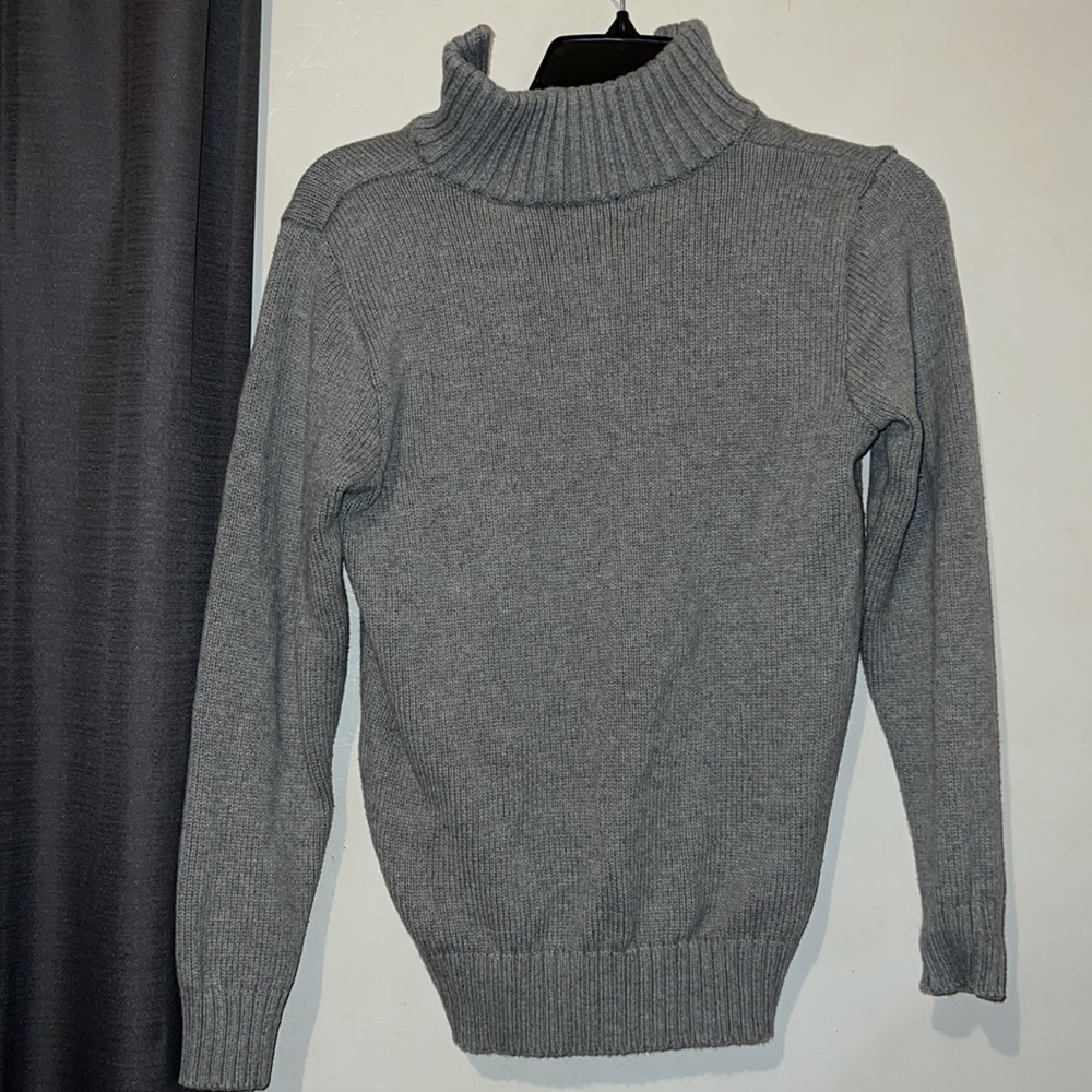 Ralph Lauren Polo Quarter Zip Sweater Boys Size 14-16. Great condition